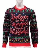 Dames foute kersttrui believe in magic of christmas met lichtjes lampjes